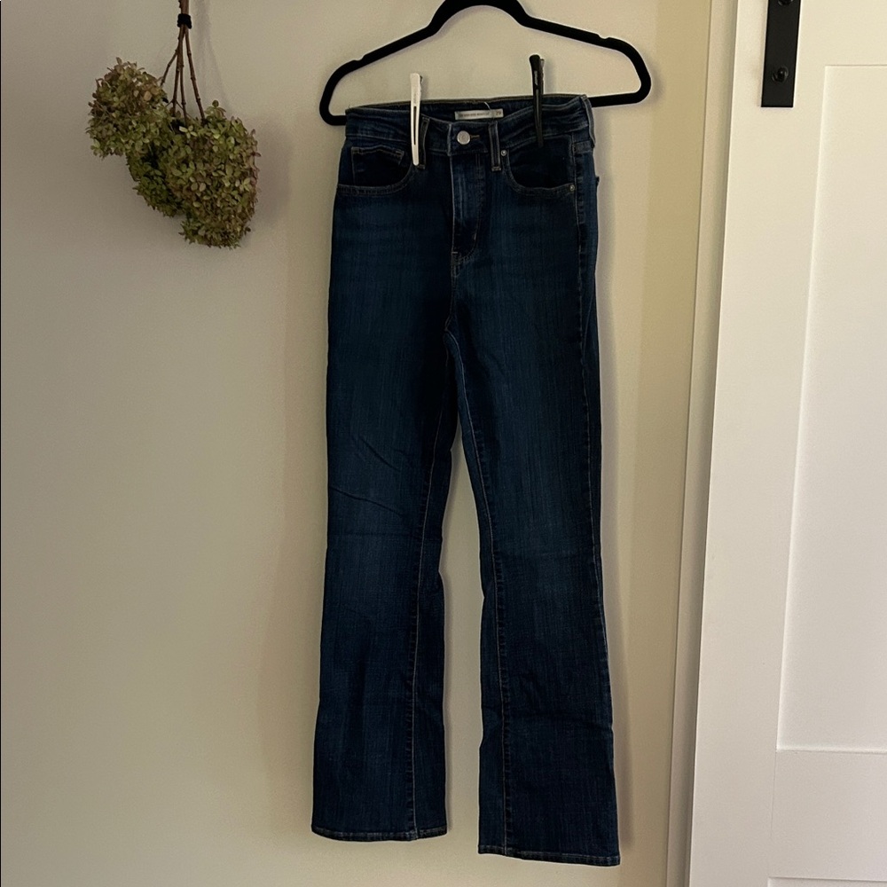 Levi's Dark Blue Straight Leg Women's Jeans